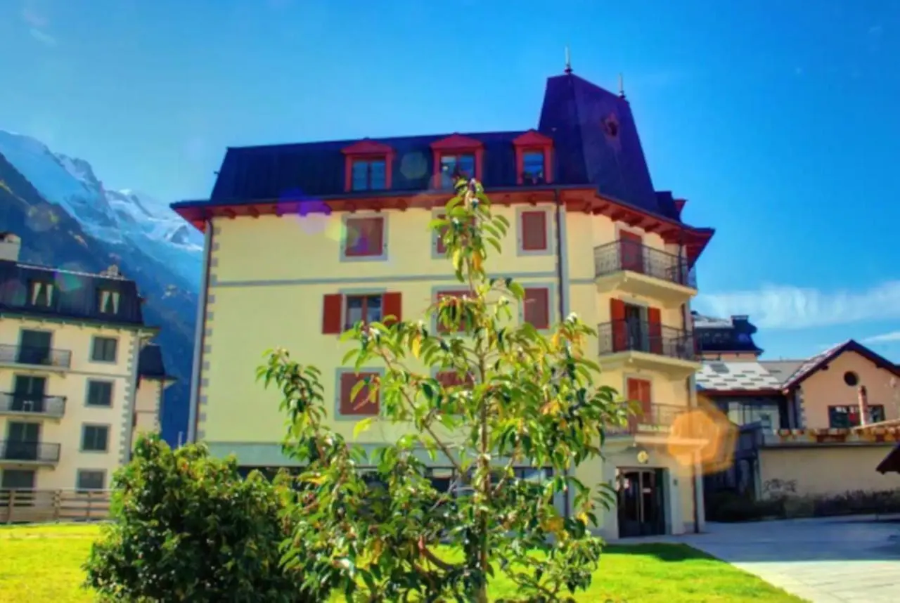 Alpes IV - Hyper Centre - Parking - 40M² location